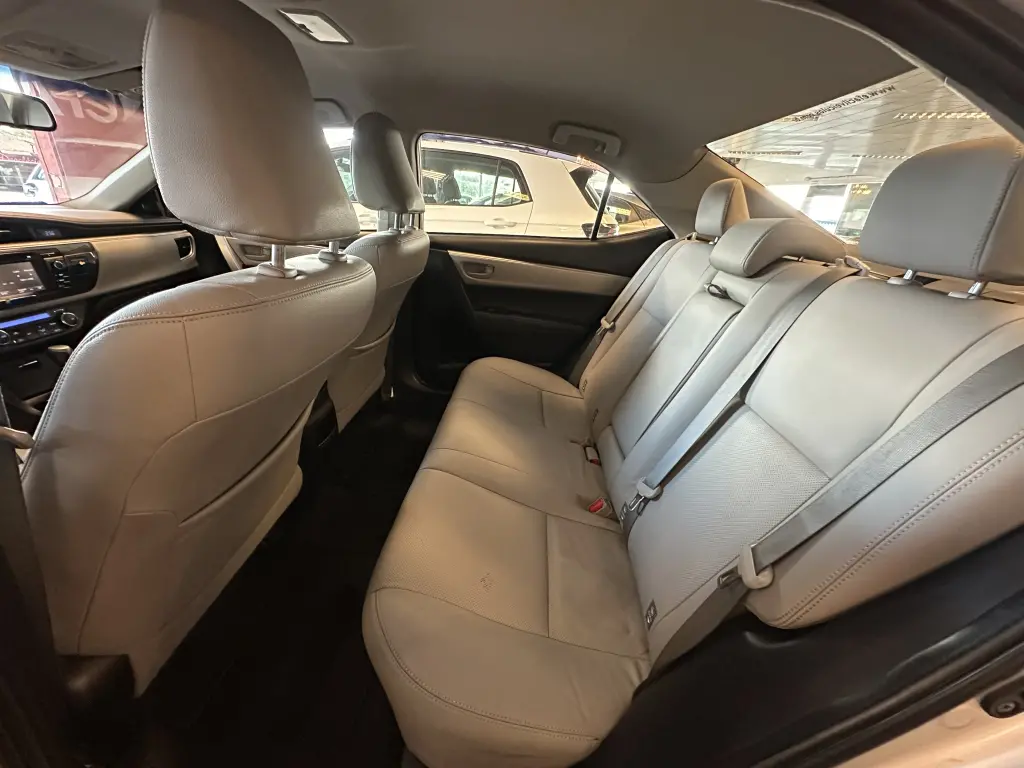 TOYOTA Corolla - Foto