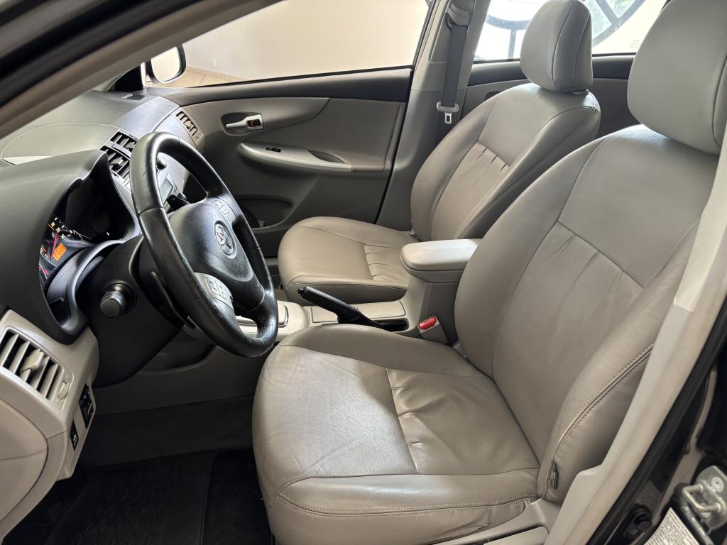 TOYOTA Corolla - Foto