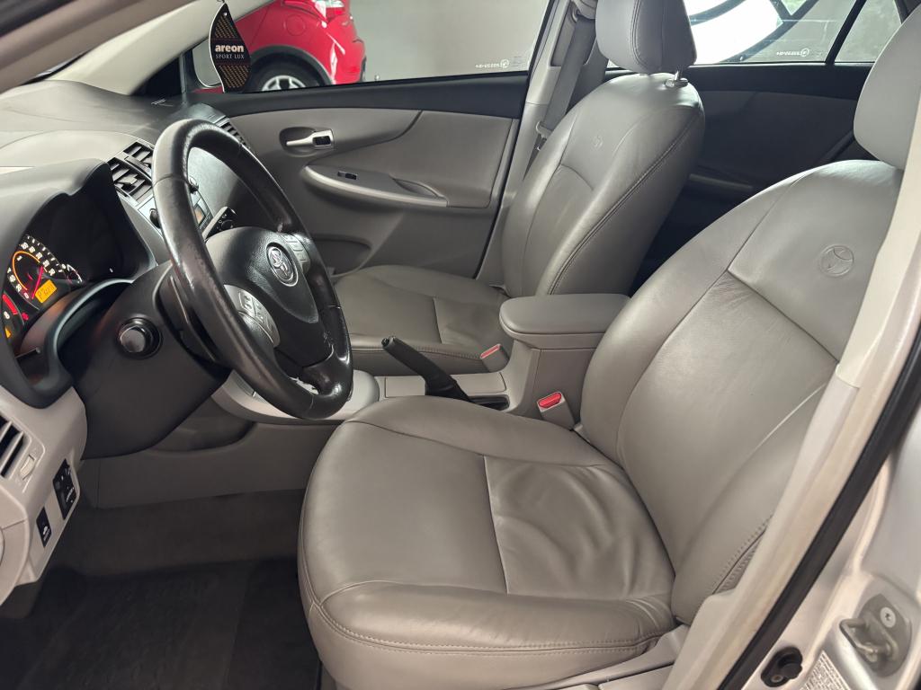 TOYOTA Corolla - Foto