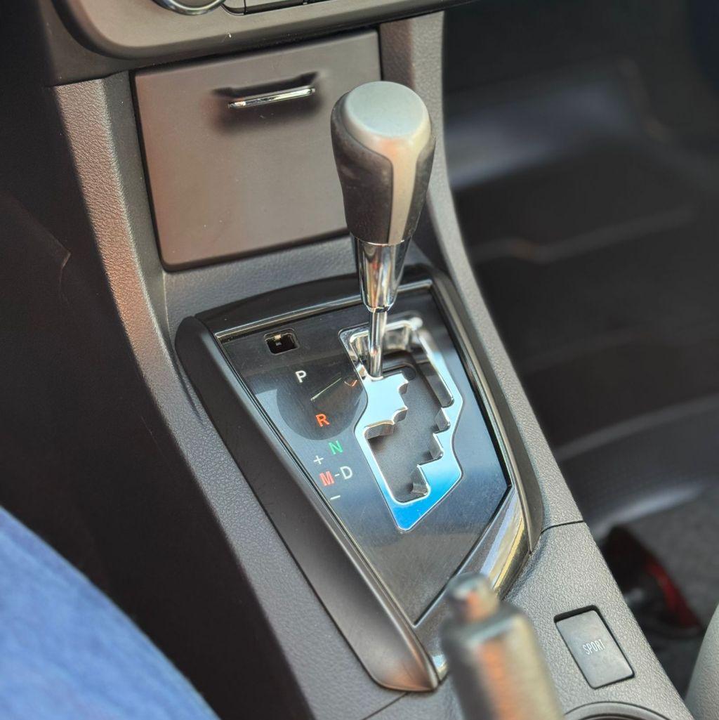 TOYOTA Corolla - Foto