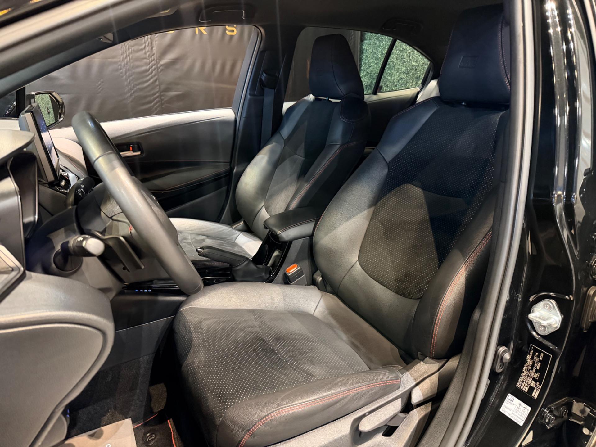 TOYOTA Corolla - Foto