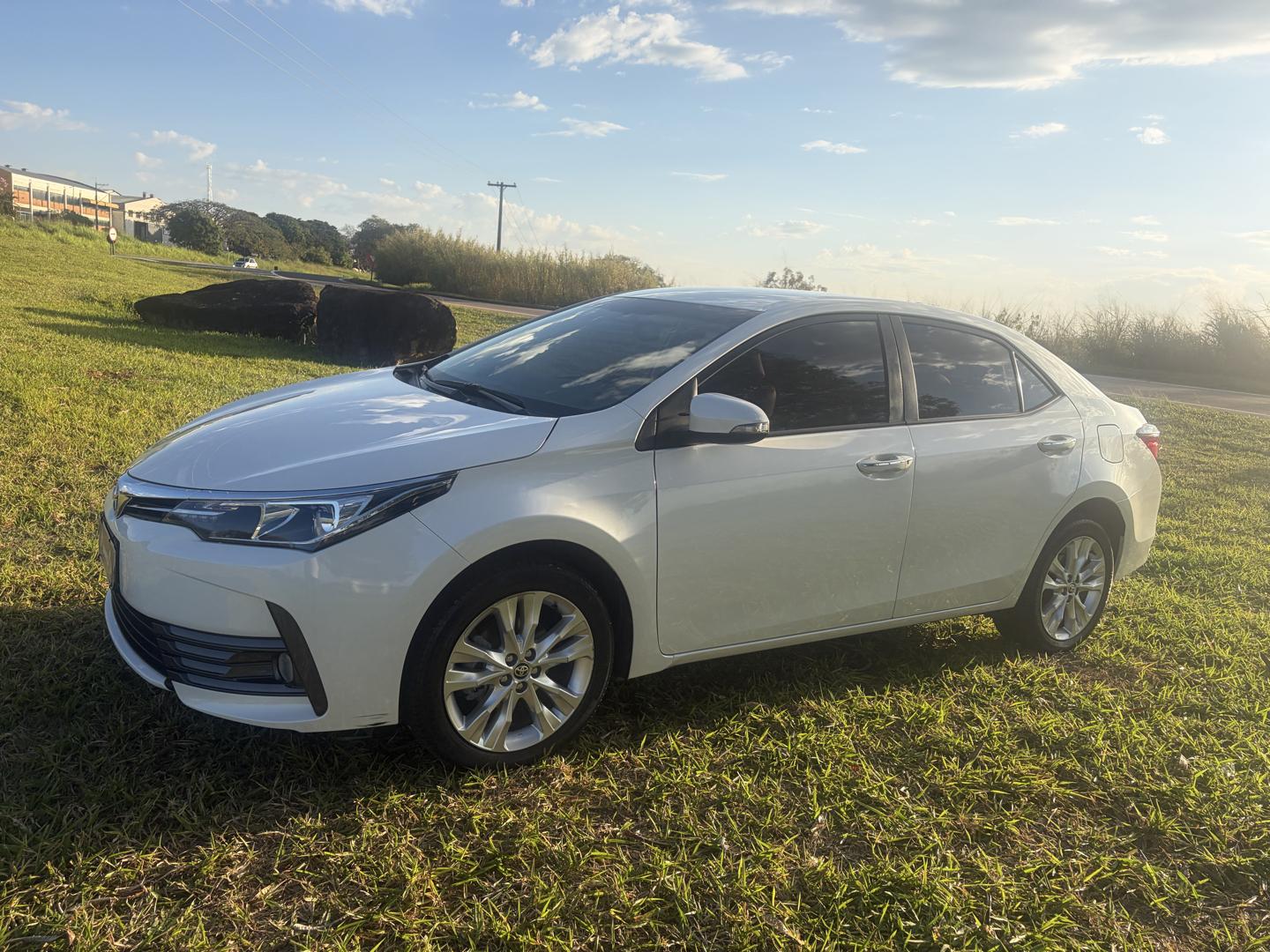 TOYOTA Corolla - Foto