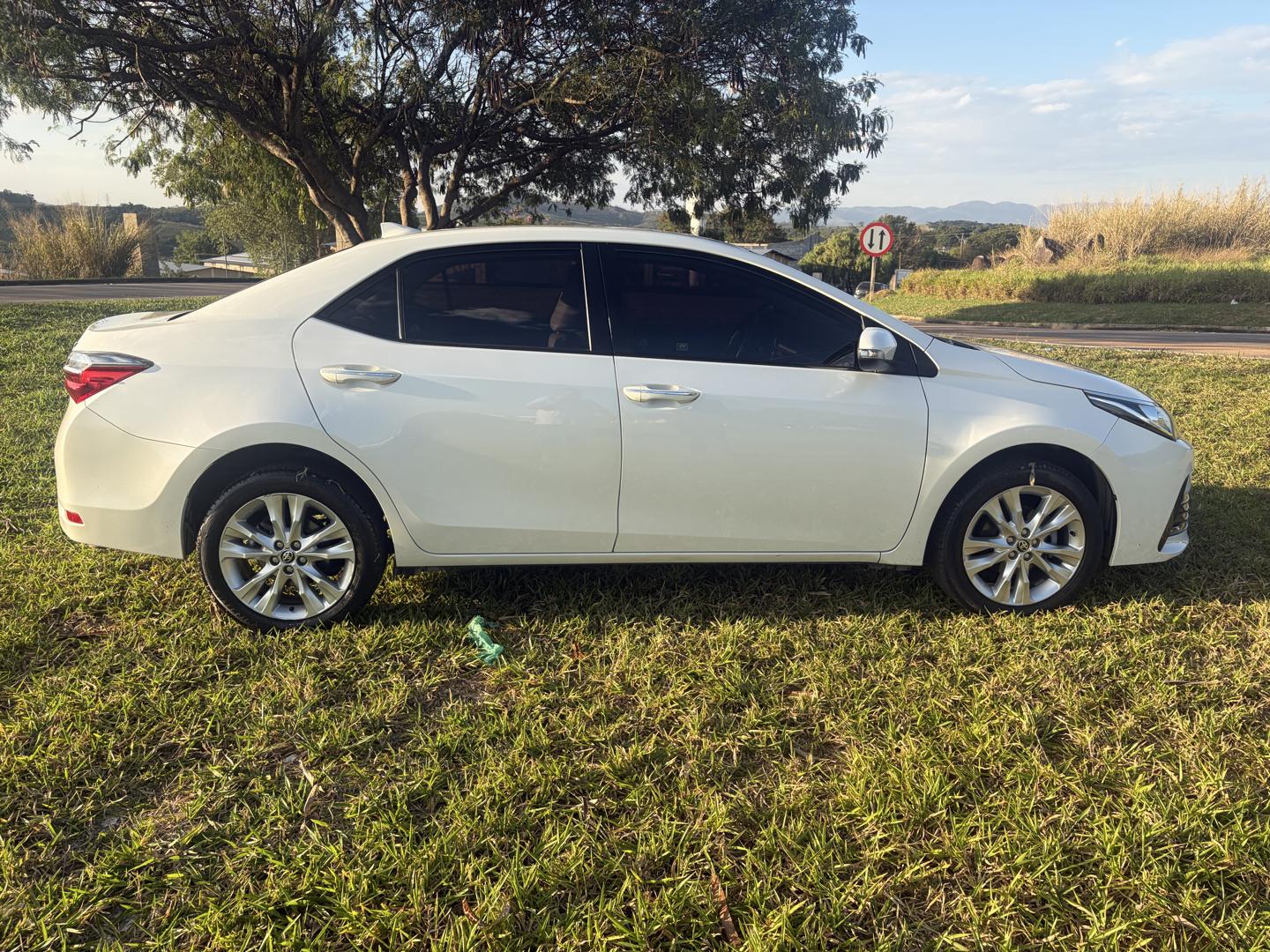 TOYOTA Corolla - Foto