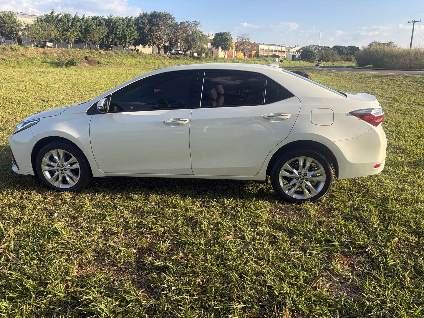 TOYOTA Corolla - Foto