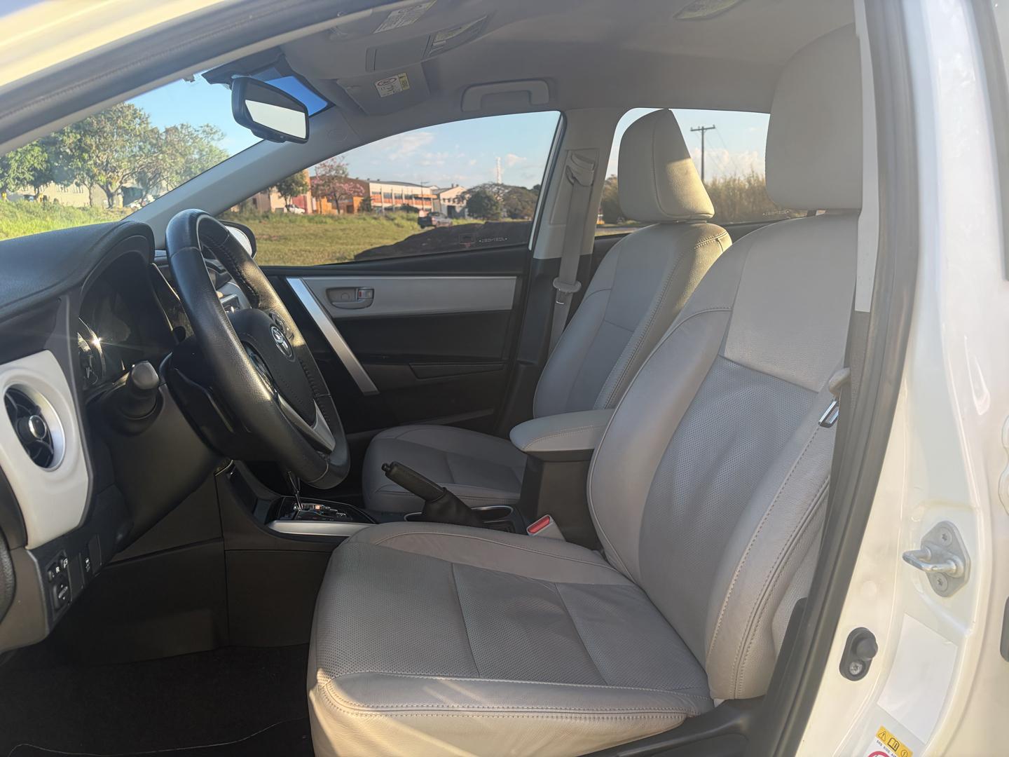 TOYOTA Corolla - Foto