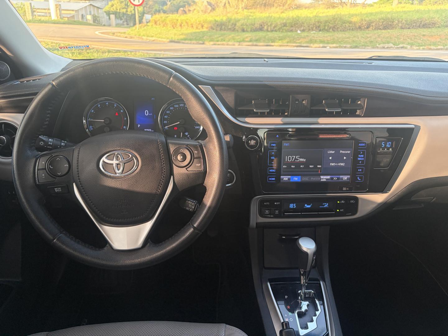 TOYOTA Corolla - Foto