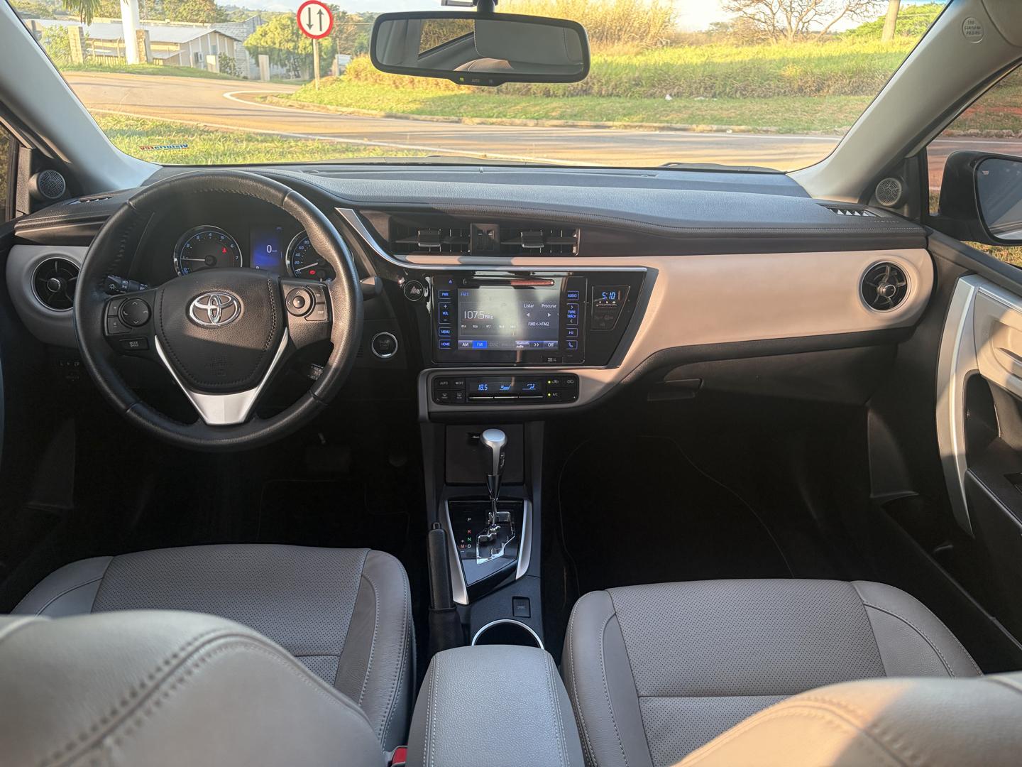 TOYOTA Corolla - Foto