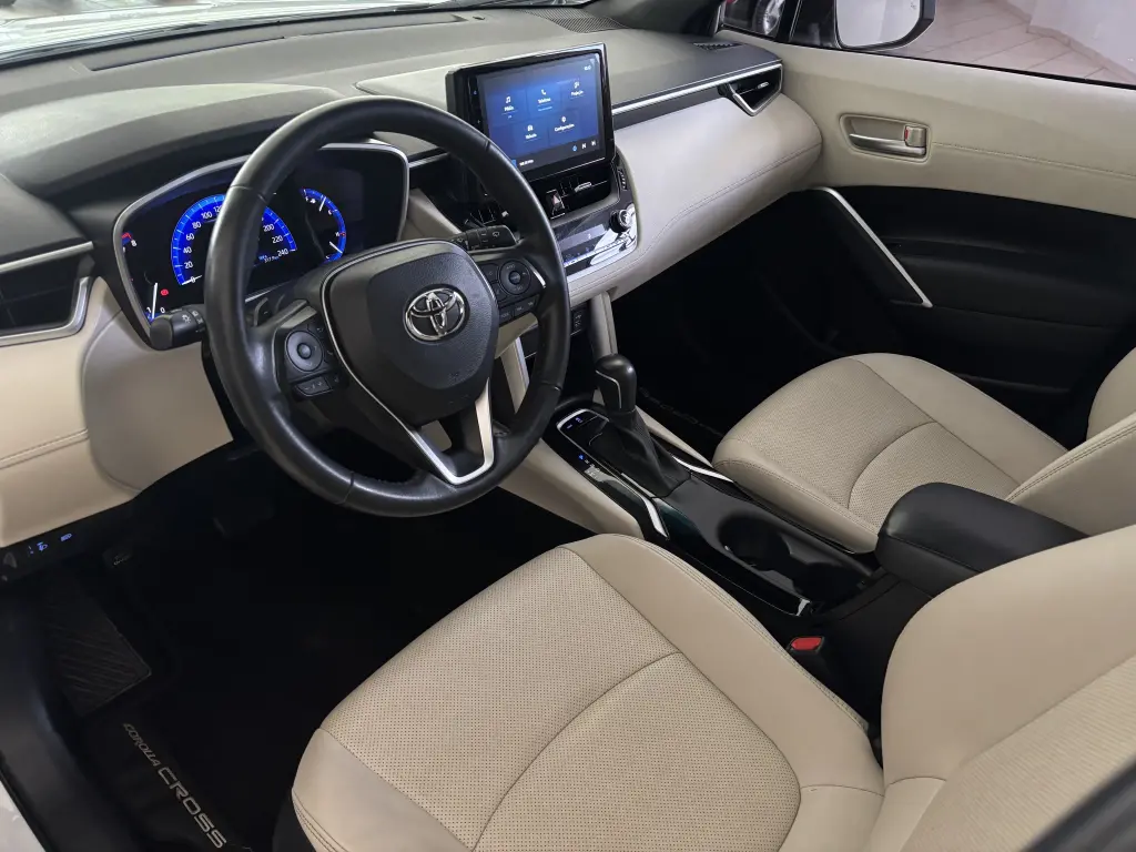 TOYOTA Corolla Cross - Foto