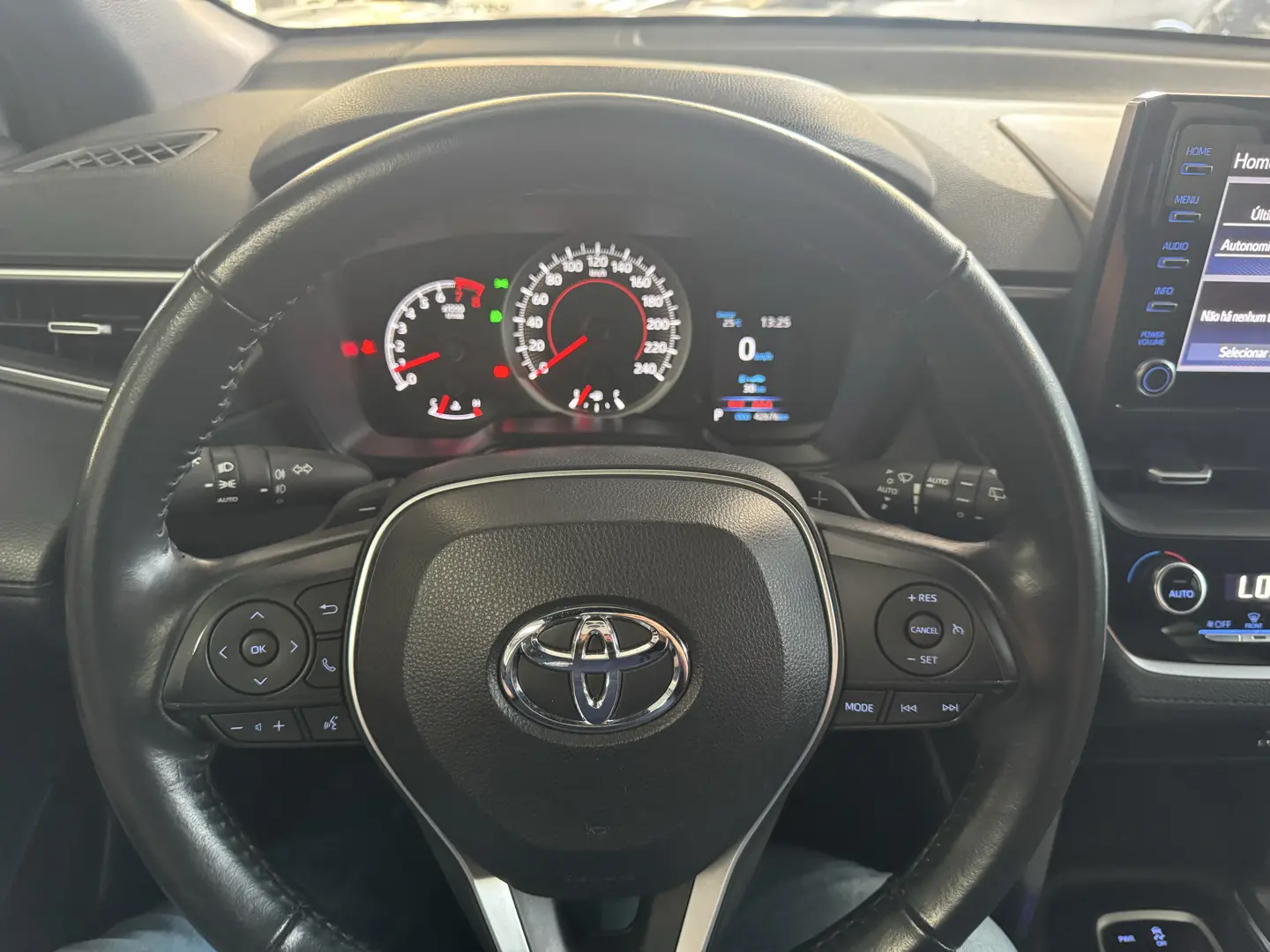 TOYOTA Corolla Cross - Foto