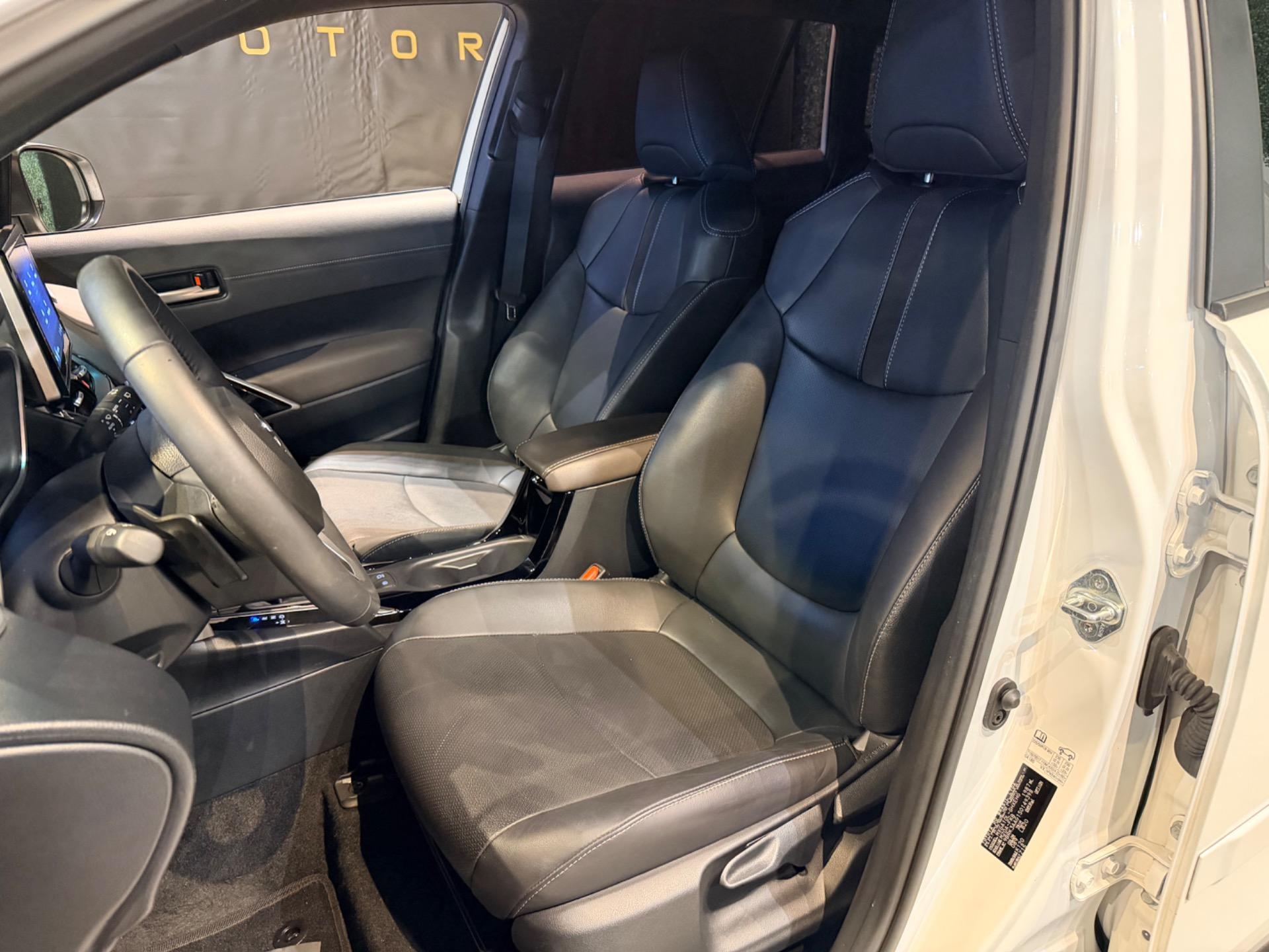 TOYOTA Corolla Cross - Foto