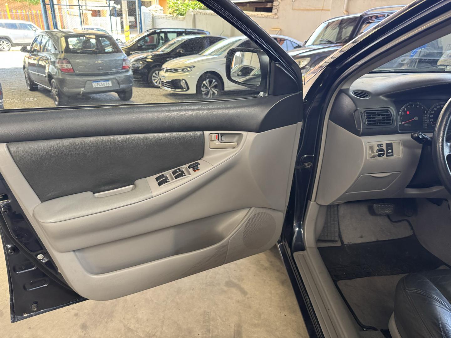 TOYOTA Fielder - Foto