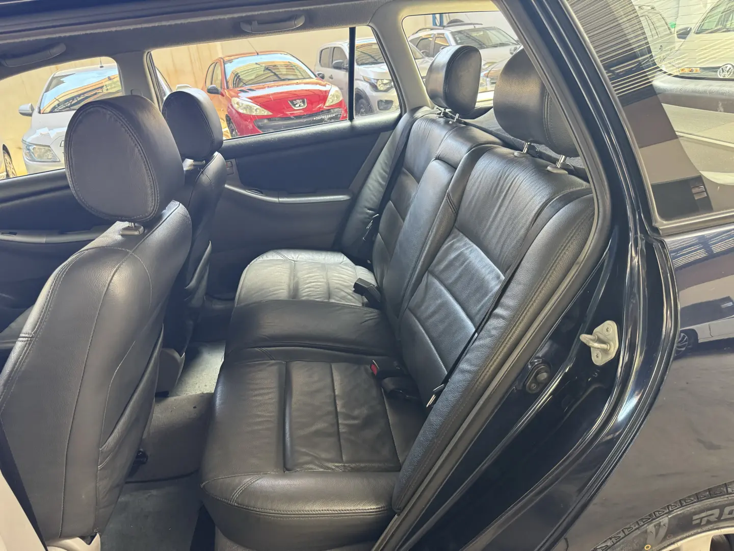 TOYOTA Fielder - Foto