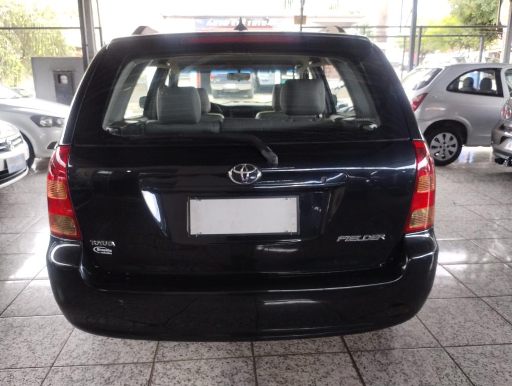 TOYOTA Fielder - Foto