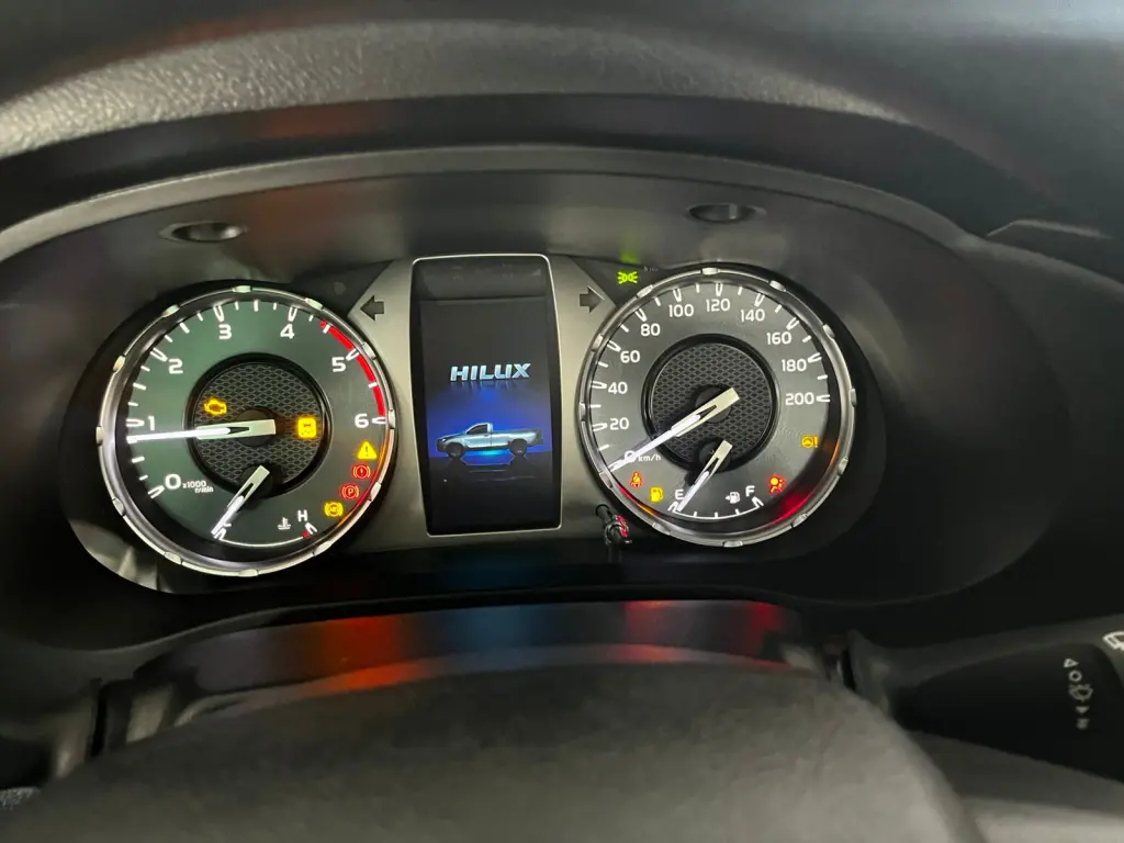 TOYOTA Hilux Caminhonete - Foto