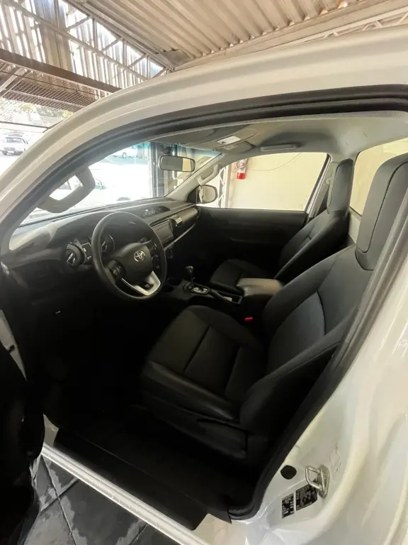 TOYOTA Hilux Caminhonete - Foto