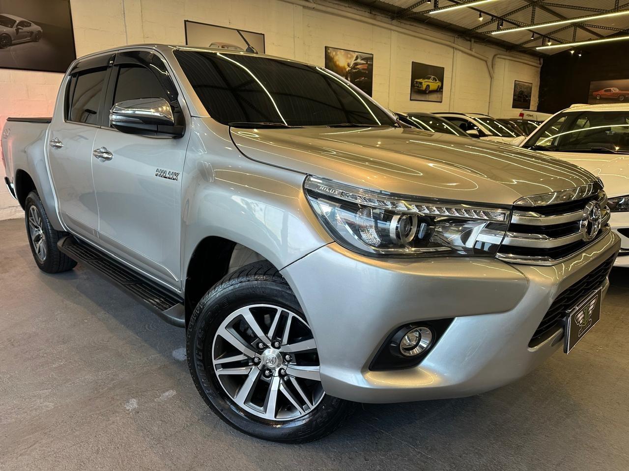 TOYOTA Hilux Caminhonete