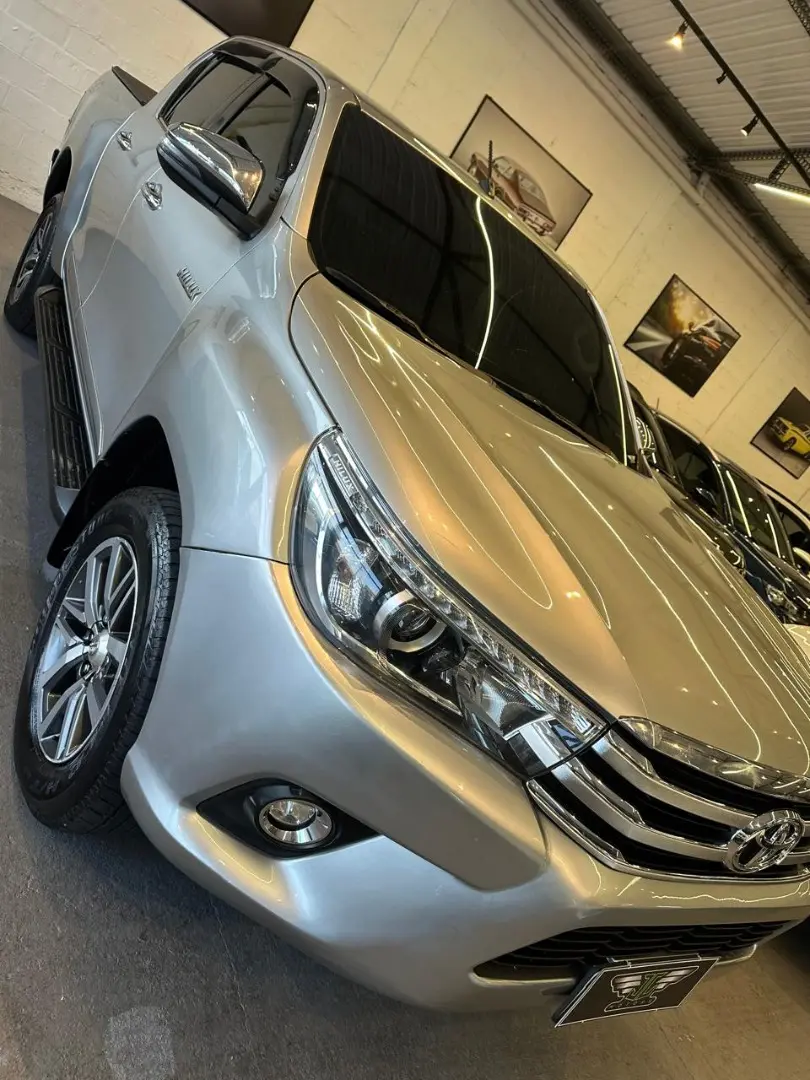 TOYOTA Hilux Caminhonete - Foto