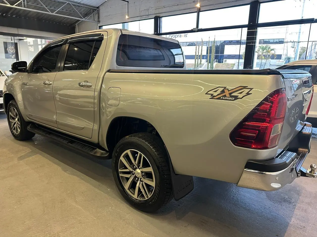 TOYOTA Hilux Caminhonete - Foto