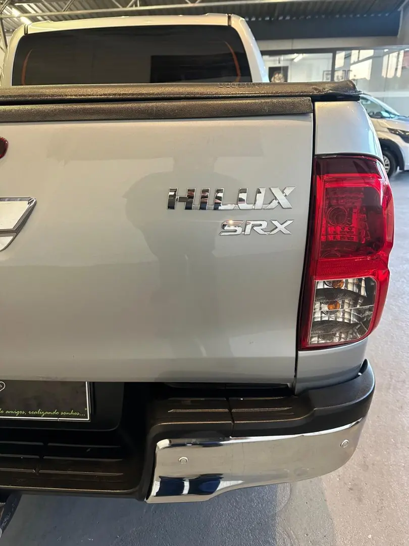 TOYOTA Hilux Caminhonete - Foto