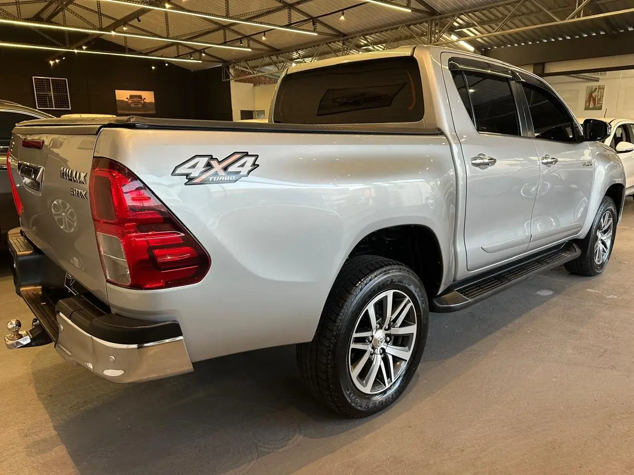 TOYOTA Hilux Caminhonete - Foto