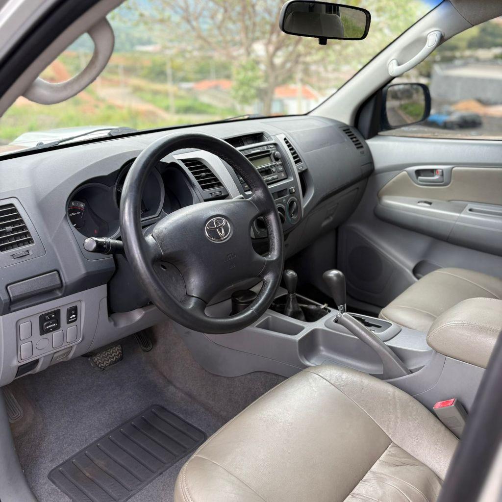 TOYOTA Hilux Caminhonete - Foto
