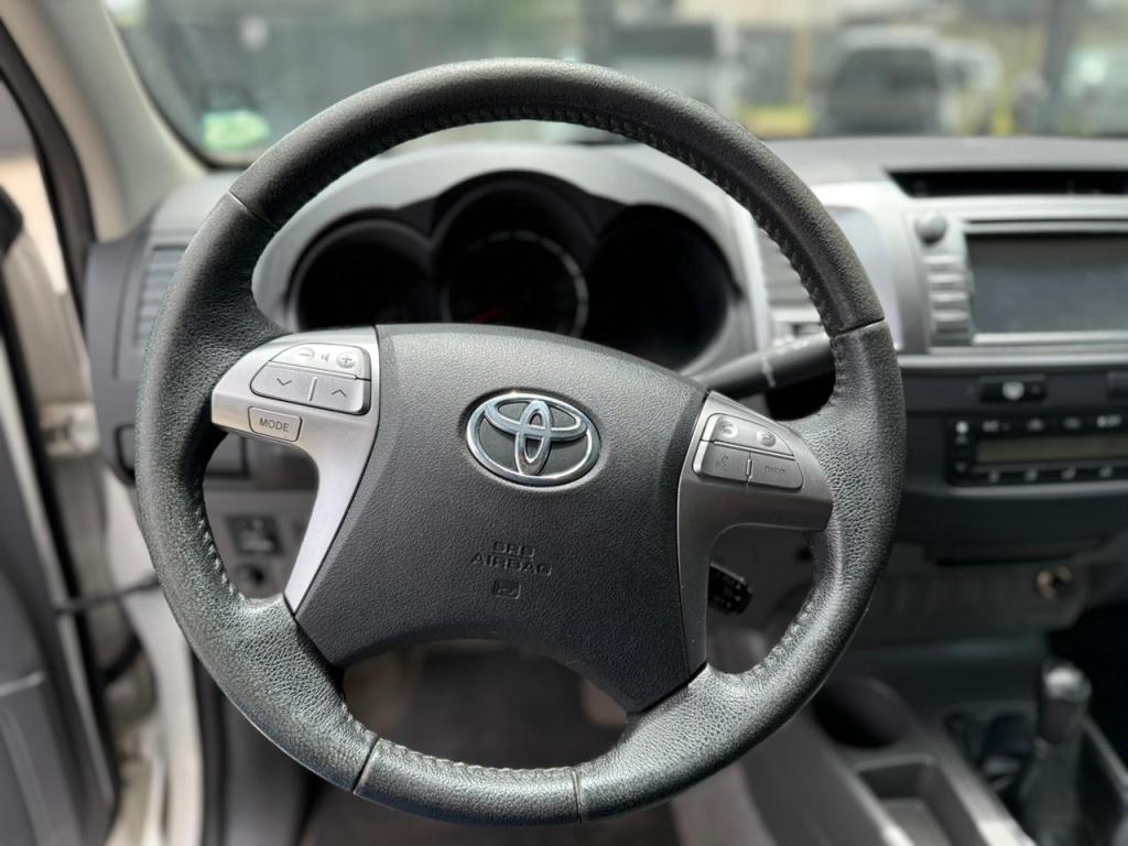 TOYOTA Hilux Caminhonete - Foto