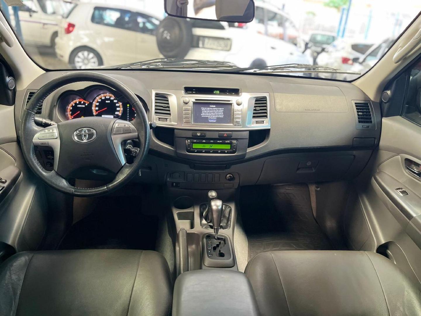 TOYOTA Hilux Caminhonete - Foto