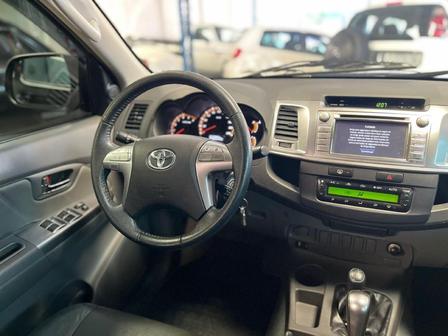 TOYOTA Hilux Caminhonete - Foto