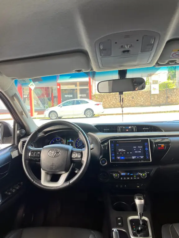 TOYOTA Hilux Caminhonete - Foto