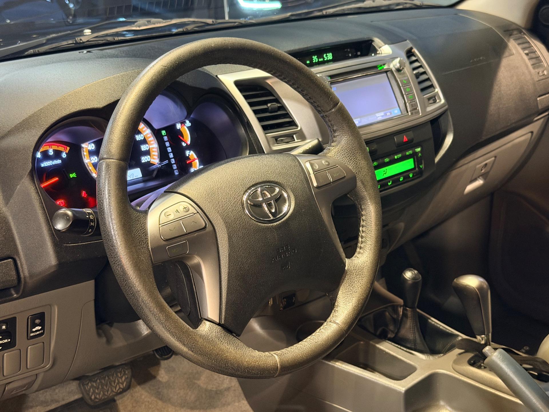 TOYOTA Hilux Caminhonete - Foto