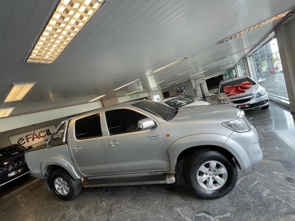 TOYOTA Hilux Caminhonete - Foto