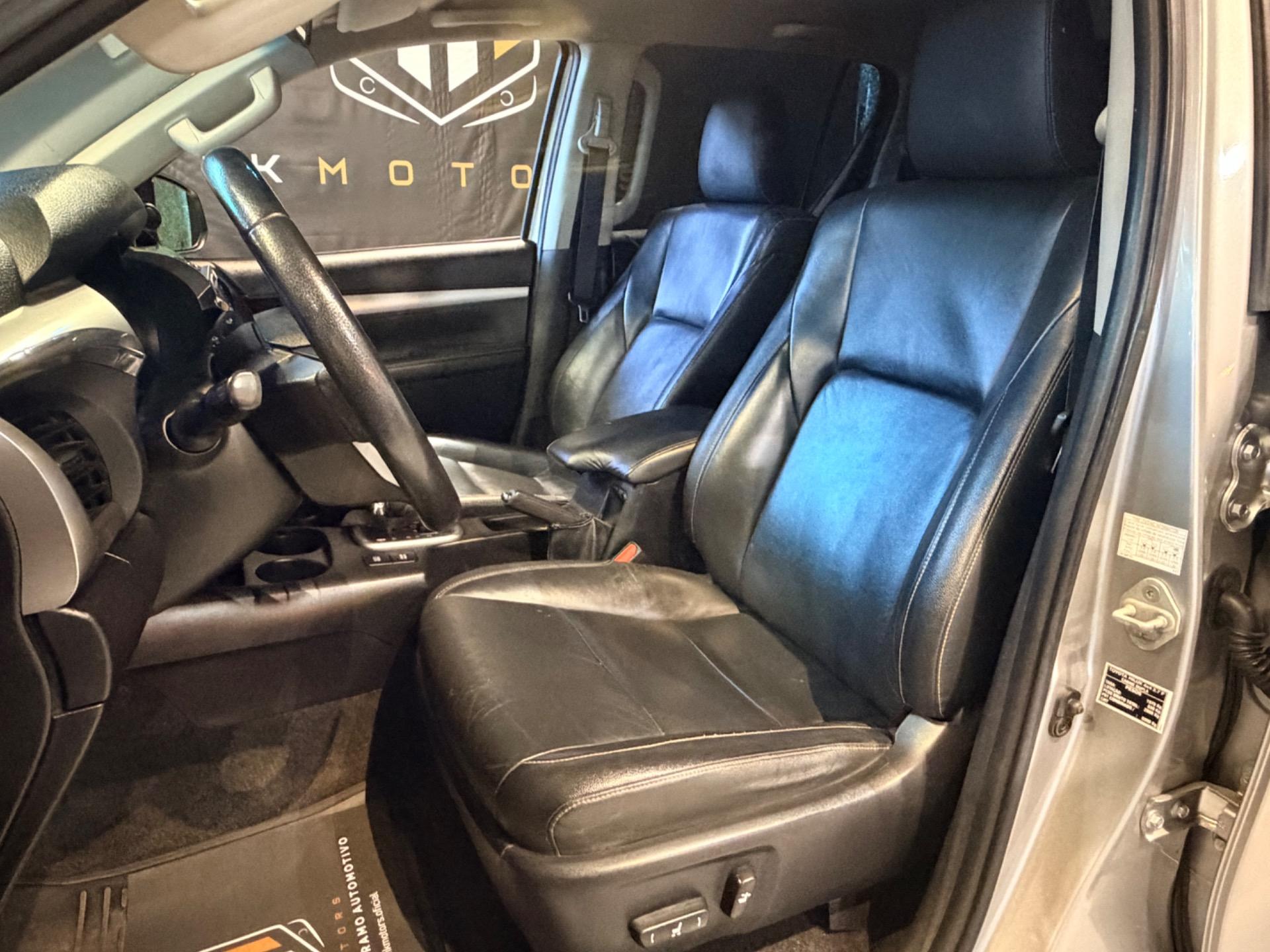 TOYOTA Hilux Caminhonete - Foto
