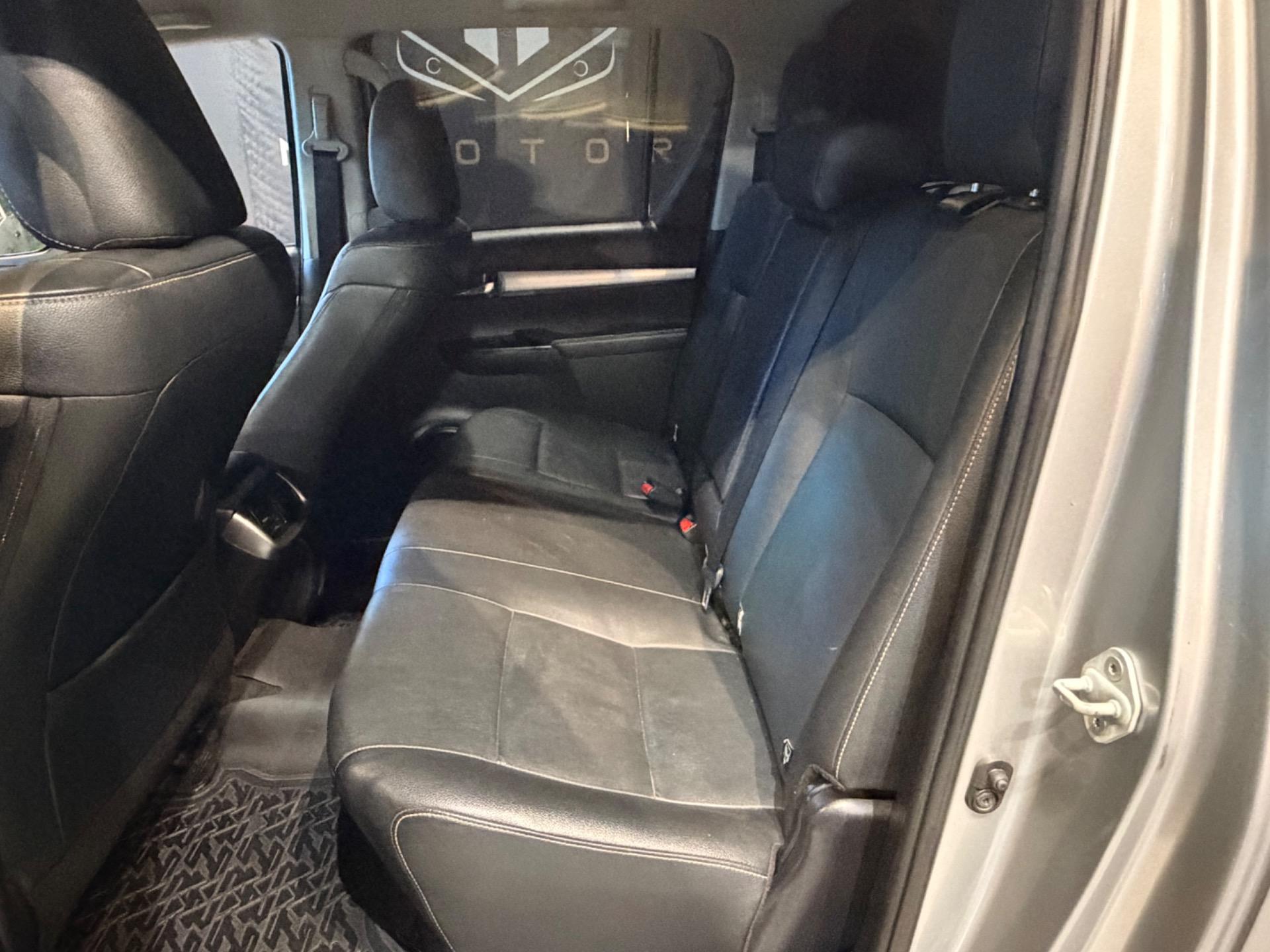 TOYOTA Hilux Caminhonete - Foto