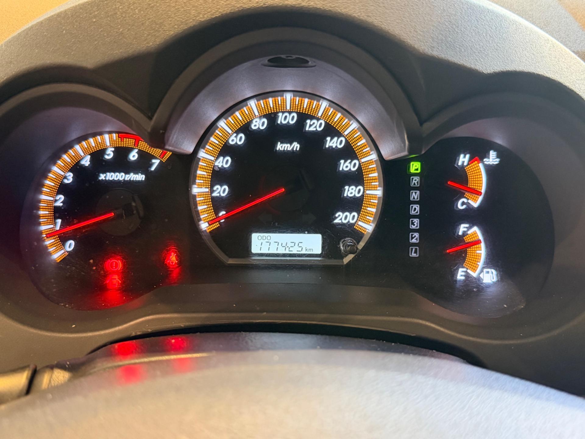 TOYOTA Hilux Caminhonete - Foto