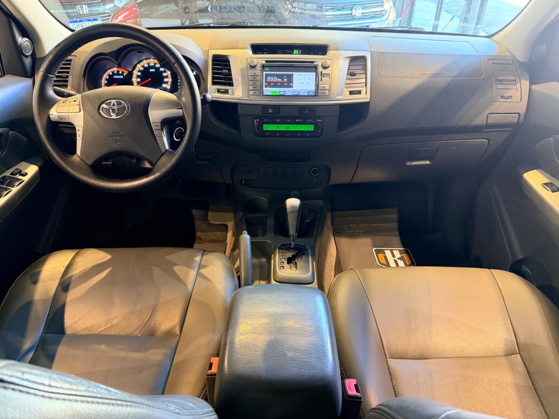TOYOTA Hilux Caminhonete - Foto