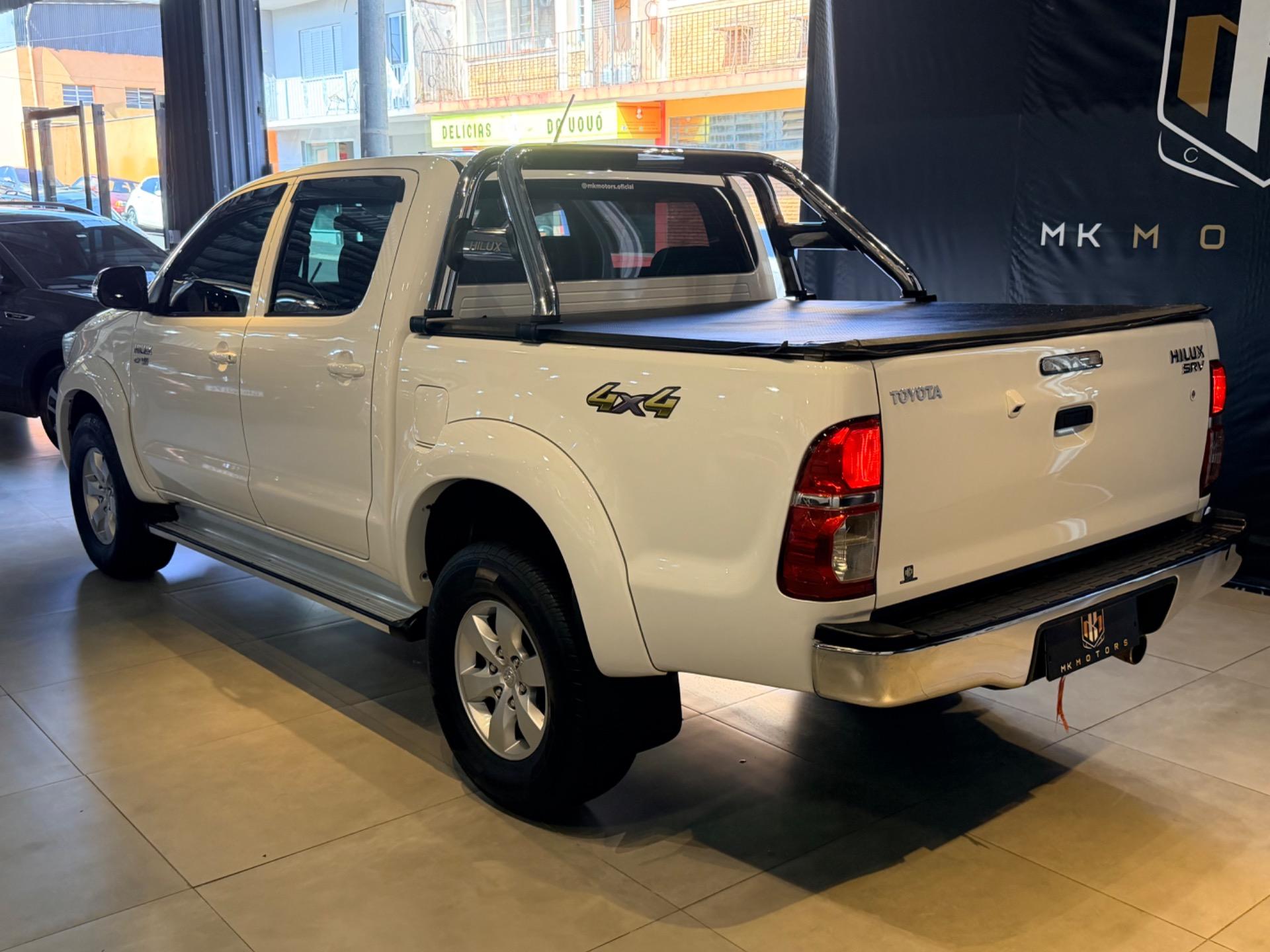 TOYOTA Hilux Caminhonete - Foto