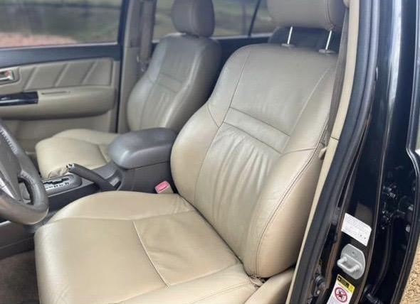 TOYOTA Hilux SW4 - Foto