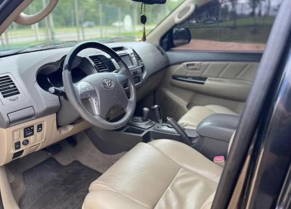 TOYOTA Hilux SW4 - Foto