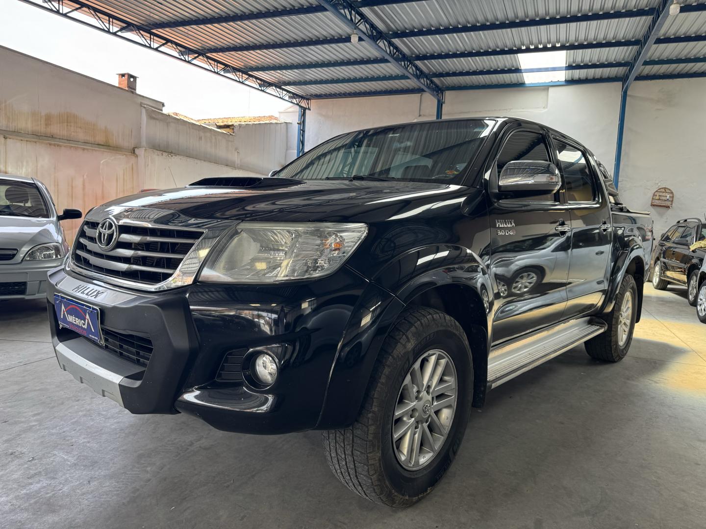 TOYOTA Hilux SW4