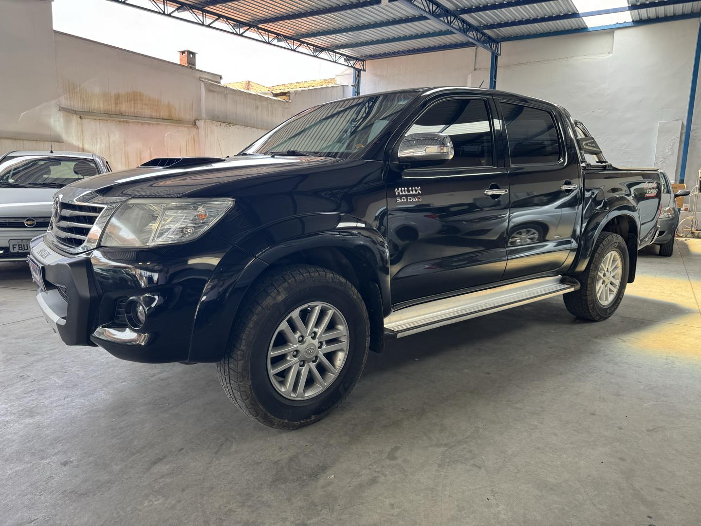 TOYOTA Hilux SW4 - Foto