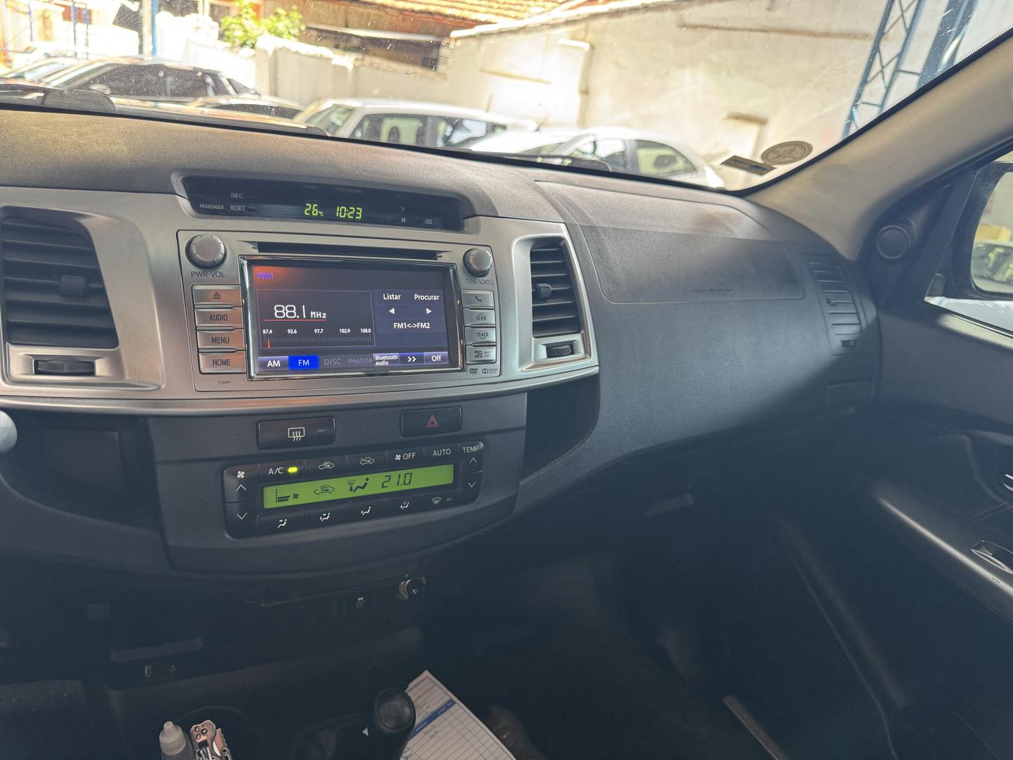 TOYOTA Hilux SW4 - Foto