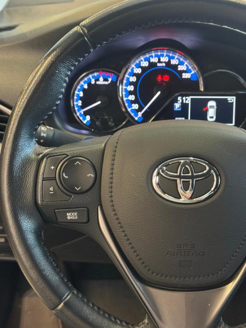 TOYOTA Yaris Sedan - Foto