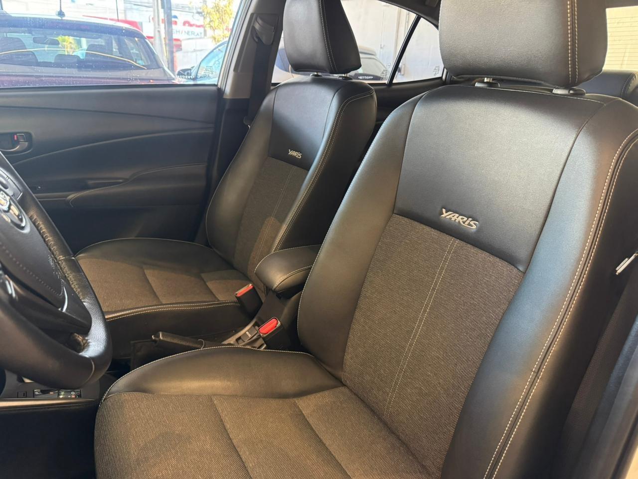 TOYOTA Yaris Sedan - Foto