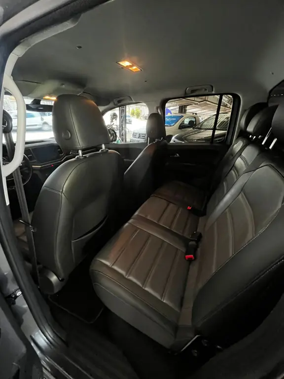 VOLKSWAGEN Amarok - Foto