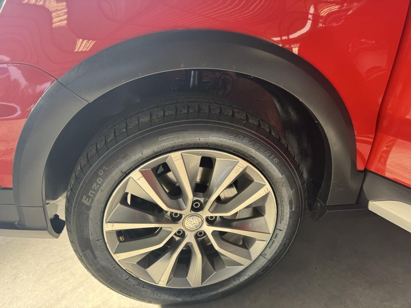 VOLKSWAGEN Crossfox - Foto