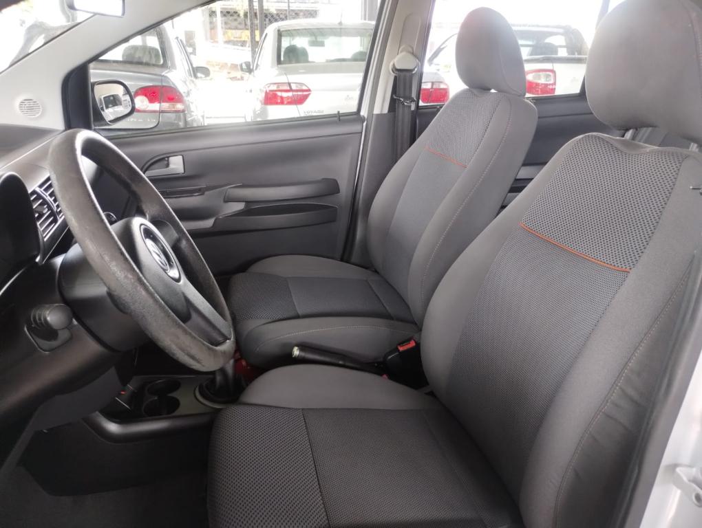 VOLKSWAGEN Fox - Foto