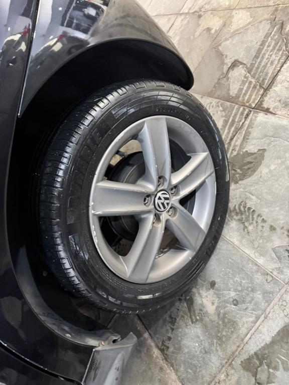 VOLKSWAGEN Fox - Foto