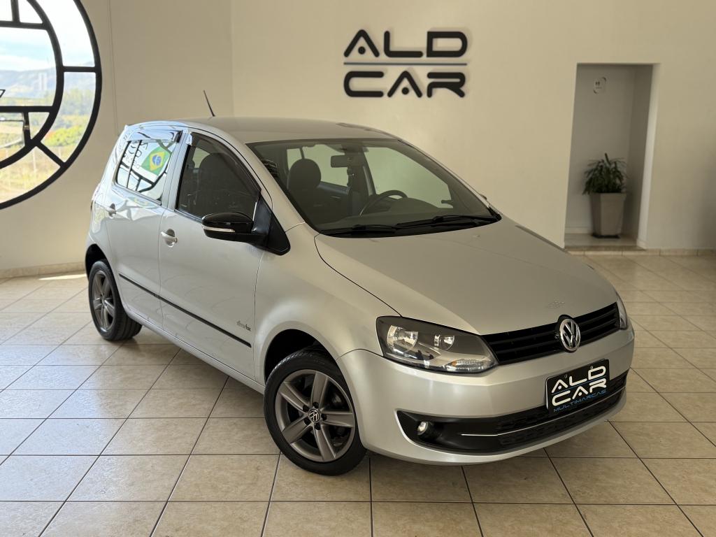 VOLKSWAGEN Fox - Foto