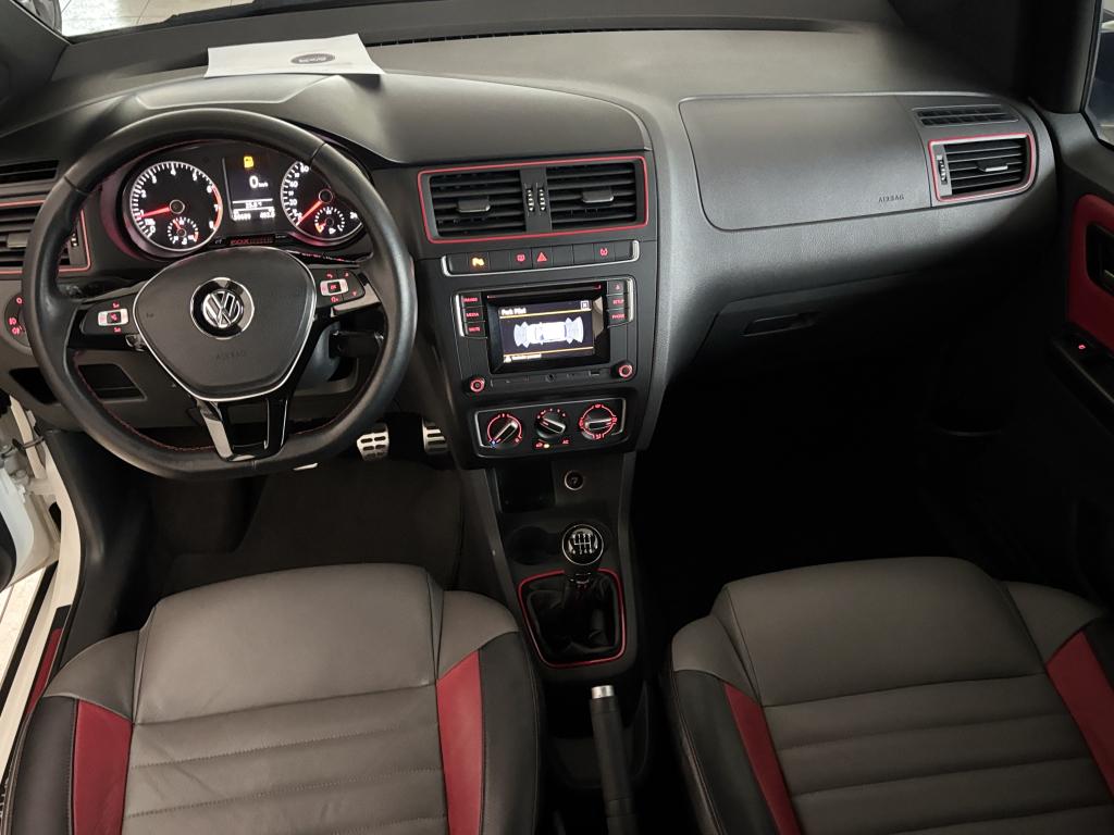 VOLKSWAGEN Fox - Foto