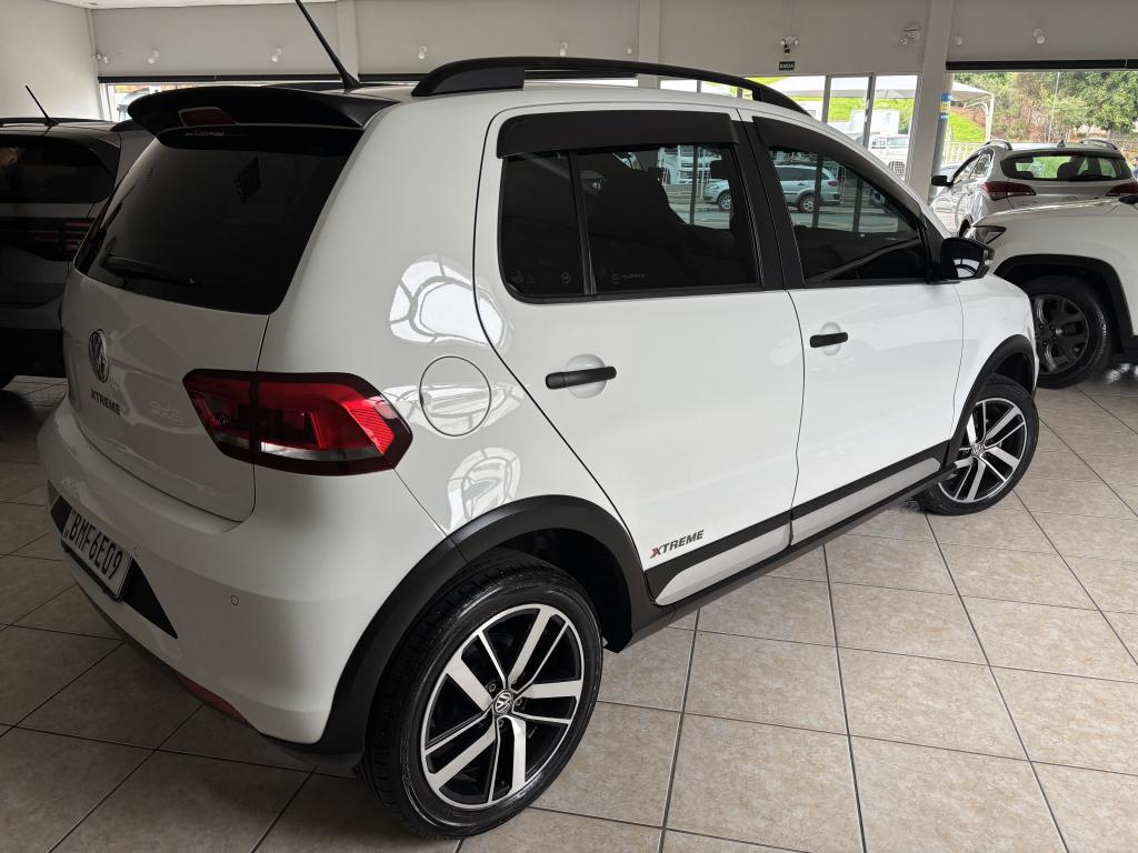 VOLKSWAGEN Fox - Foto